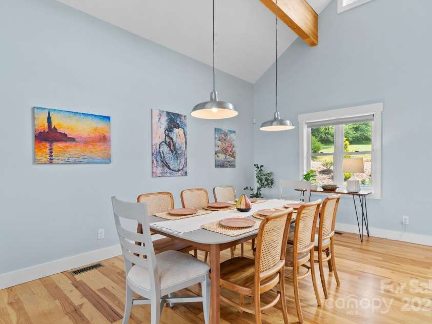 41 Bell Sprinkle Road, Weaverville, NC 28787.  MLS# CAR4268060, YatesRealty ID 24576. Room for friends