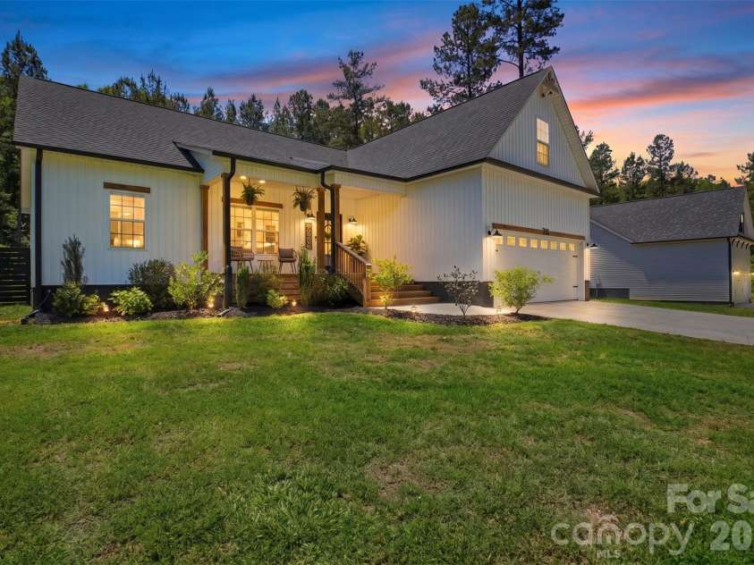 5118 Star Magnolia Court, Clover, SC 29710.  MLS# CAR4380048, YatesRealty ID 24576. 