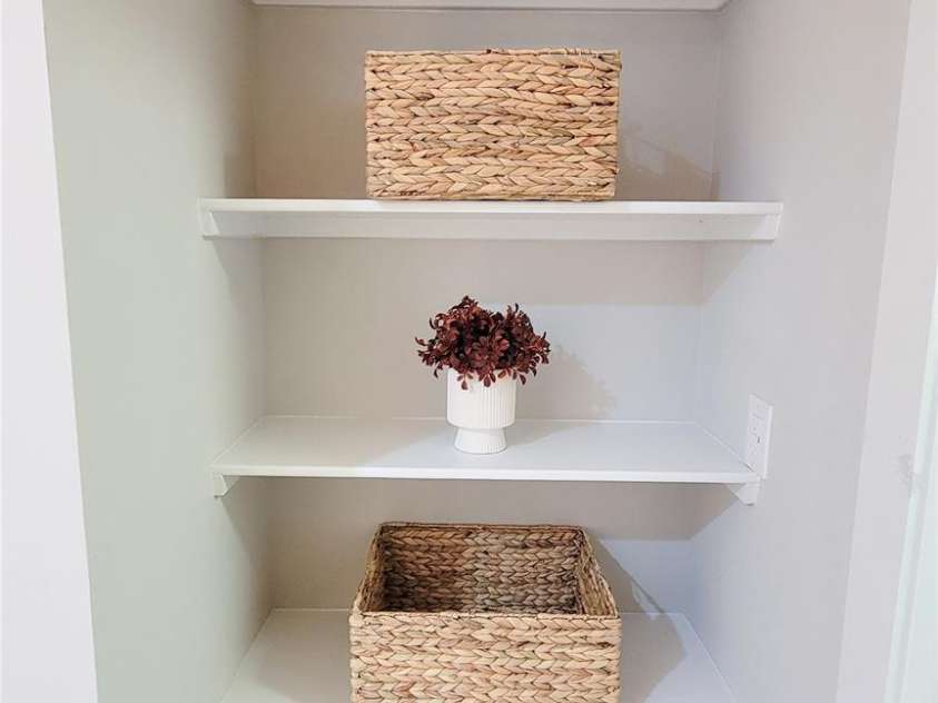 1460 23rd Street, Hickory, NC 28602.  MLS# CAR4215083, YatesRealty ID 2458. 