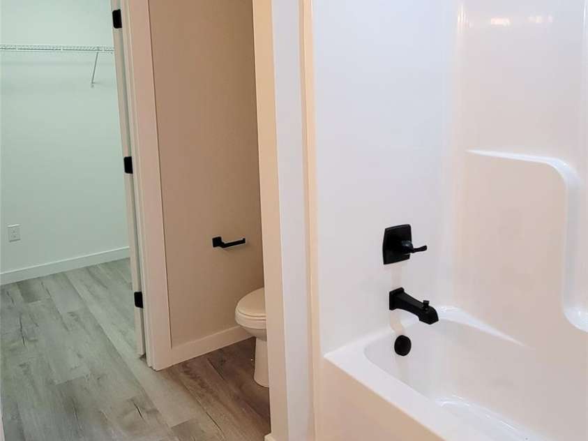 1460 23rd Street, Hickory, NC 28602.  MLS# CAR4215083, YatesRealty ID 2458. 