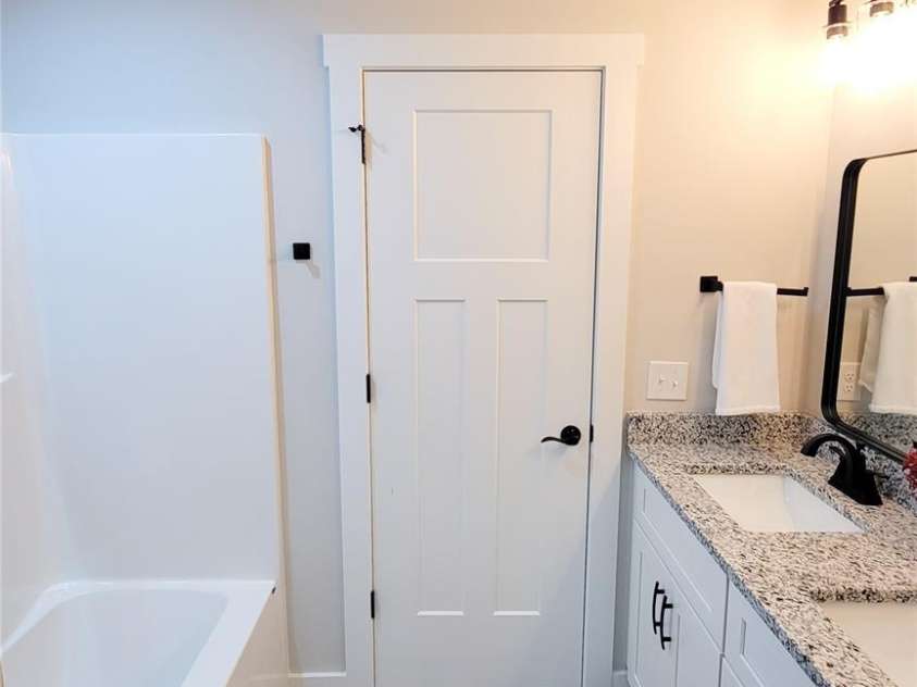 1460 23rd Street, Hickory, NC 28602.  MLS# CAR4215083, YatesRealty ID 2458. 