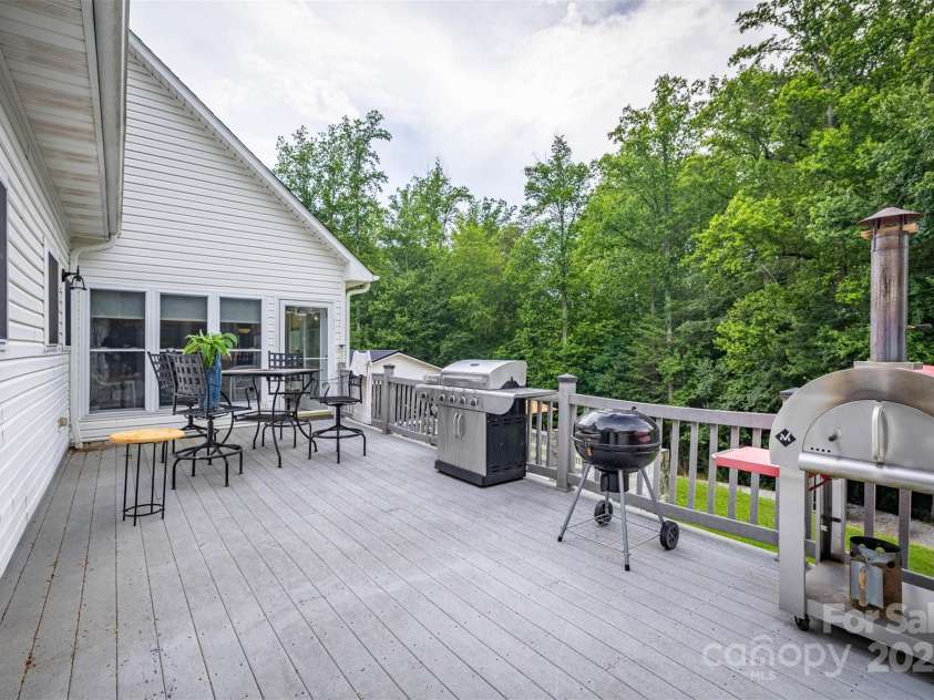 200 Little Acres Drive, Marion, NC 28752.  MLS# CAR4268470, YatesRealty ID 2458. 