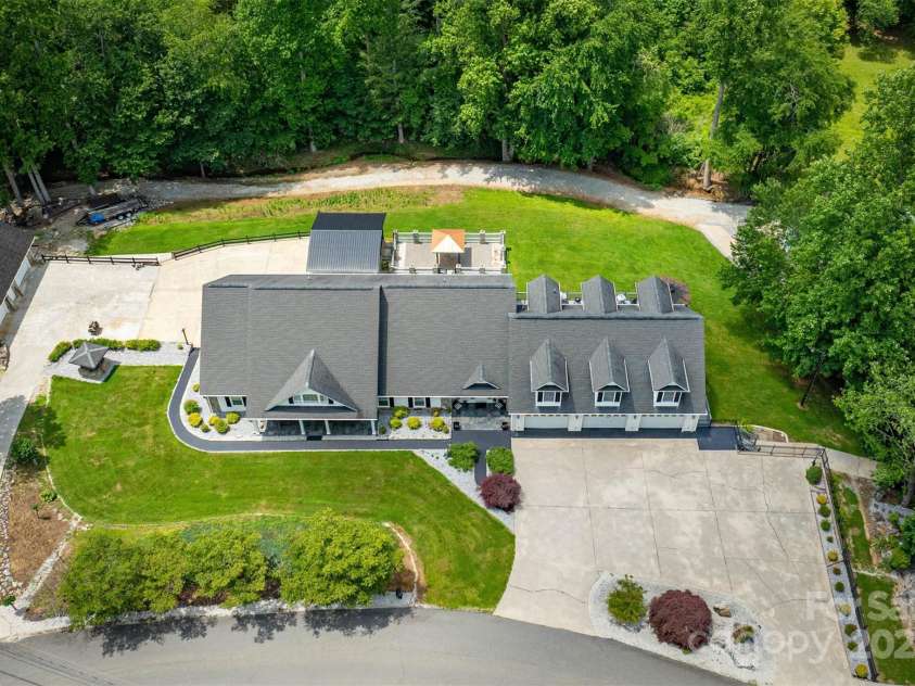 200 Little Acres Drive, Marion, NC 28752.  MLS# CAR4268470, YatesRealty ID 2458. 