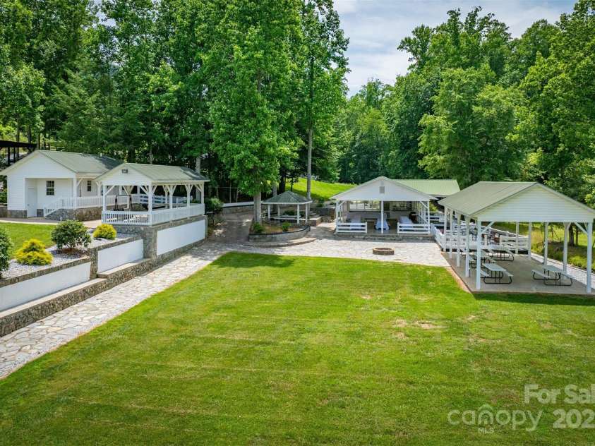 200 Little Acres Drive, Marion, NC 28752.  MLS# CAR4268470, YatesRealty ID 2458. 
