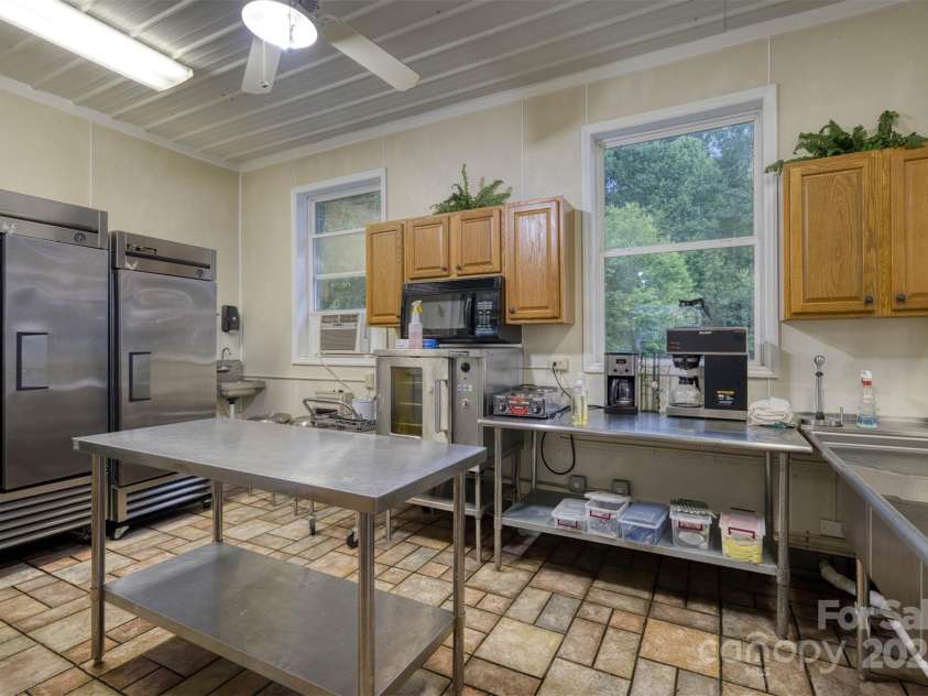 200 Little Acres Drive, Marion, NC 28752.  MLS# CAR4268470, YatesRealty ID 2458. 