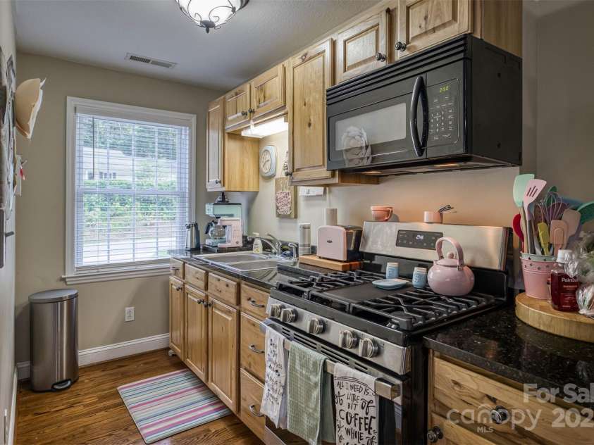 200 Little Acres Drive, Marion, NC 28752.  MLS# CAR4268470, YatesRealty ID 2458. 