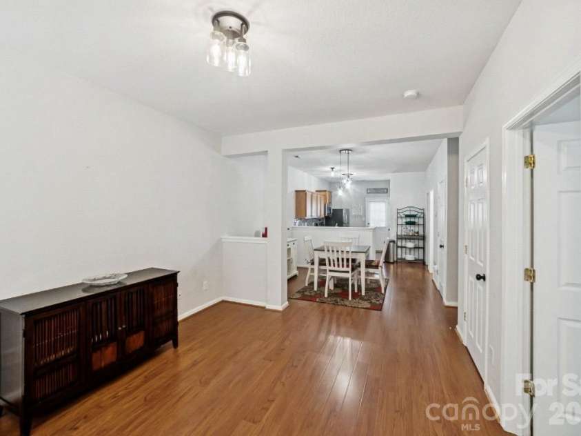 2731 Meadow Knoll Drive, Charlotte, NC 28269.  MLS# CAR4342315, YatesRealty ID 2458. 