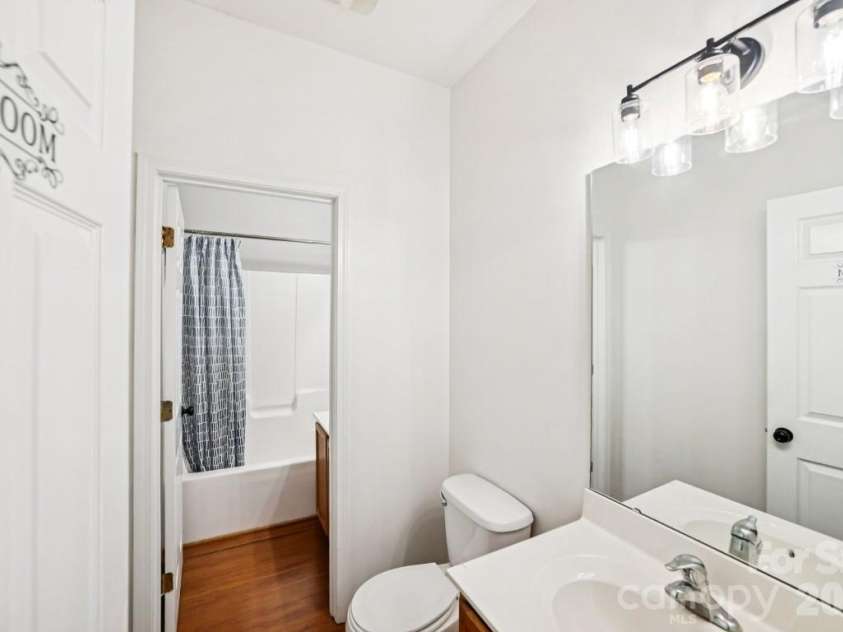 2731 Meadow Knoll Drive, Charlotte, NC 28269.  MLS# CAR4342315, YatesRealty ID 2458. 