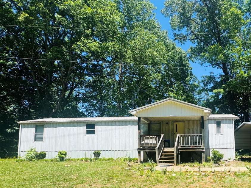 1178 Pierce Drive, Salisbury, NC 28146.  MLS# CAR4381288, YatesRealty ID 24581. 