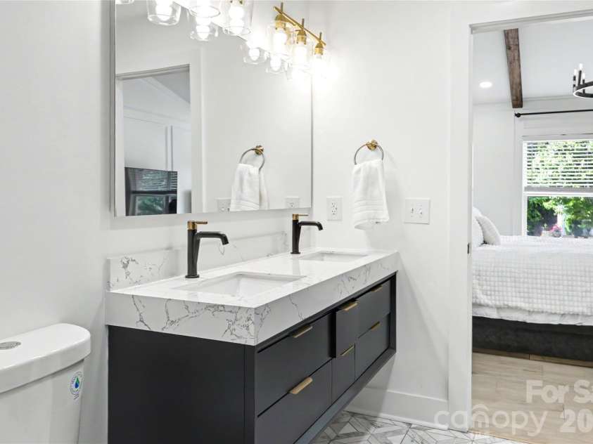 1213 Allegiance Drive, Charlotte, NC 28217.  MLS# CAR4367482, YatesRealty ID 24583. 