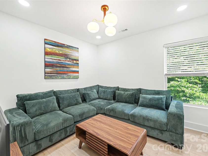 1213 Allegiance Drive, Charlotte, NC 28217.  MLS# CAR4367482, YatesRealty ID 24583. 