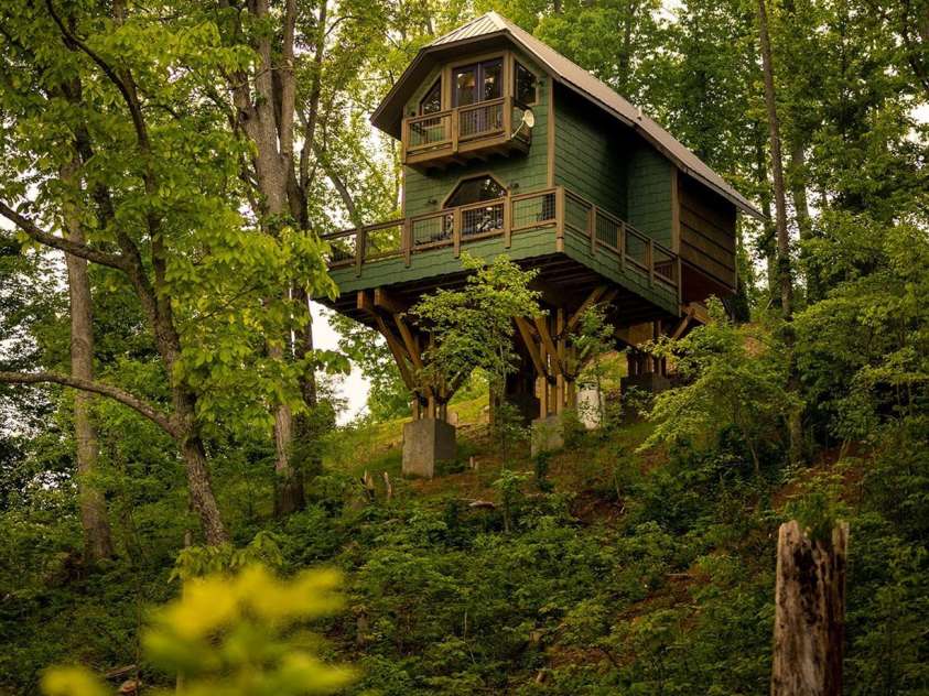 75 Treehouse Haven, Asheville, NC 28804.  MLS# CAR4268063, YatesRealty ID 24583. 