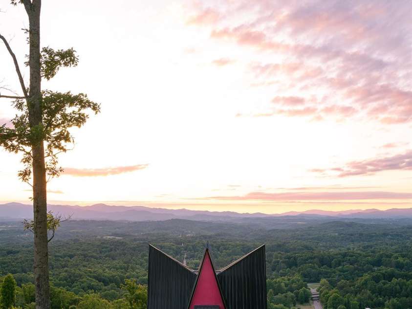 75 Treehouse Haven, Asheville, NC 28804.  MLS# CAR4268063, YatesRealty ID 24583. 