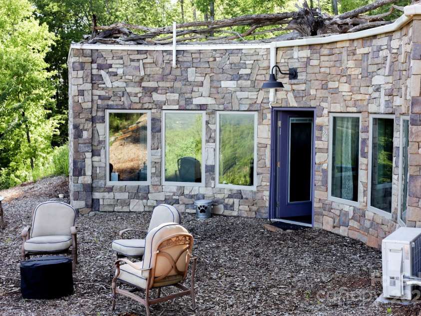 75 Treehouse Haven, Asheville, NC 28804.  MLS# CAR4268063, YatesRealty ID 24583. 