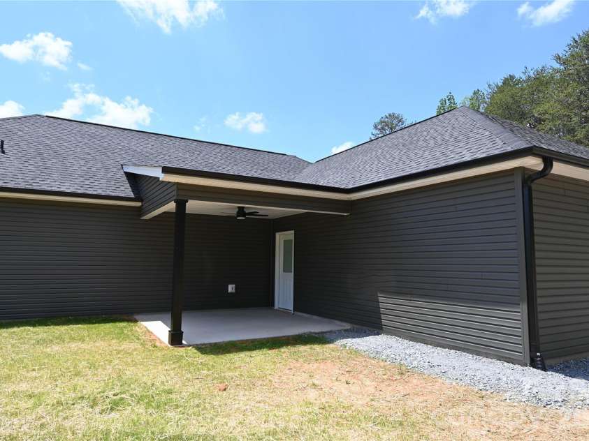 3100 Henry Knob Road, Clover, SC 29710.  MLS# CAR4385141, YatesRealty ID 24585. 