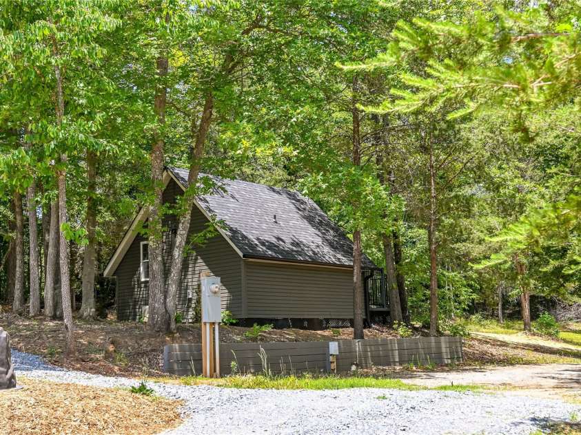 3100 Henry Knob Road, Clover, SC 29710.  MLS# CAR4385141, YatesRealty ID 24585. 