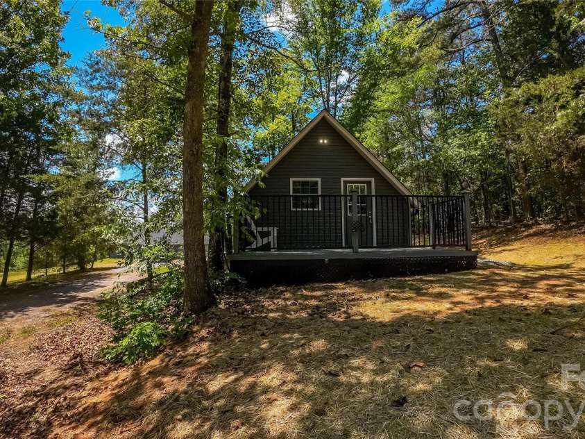 3100 Henry Knob Road, Clover, SC 29710.  MLS# CAR4385141, YatesRealty ID 24585. 