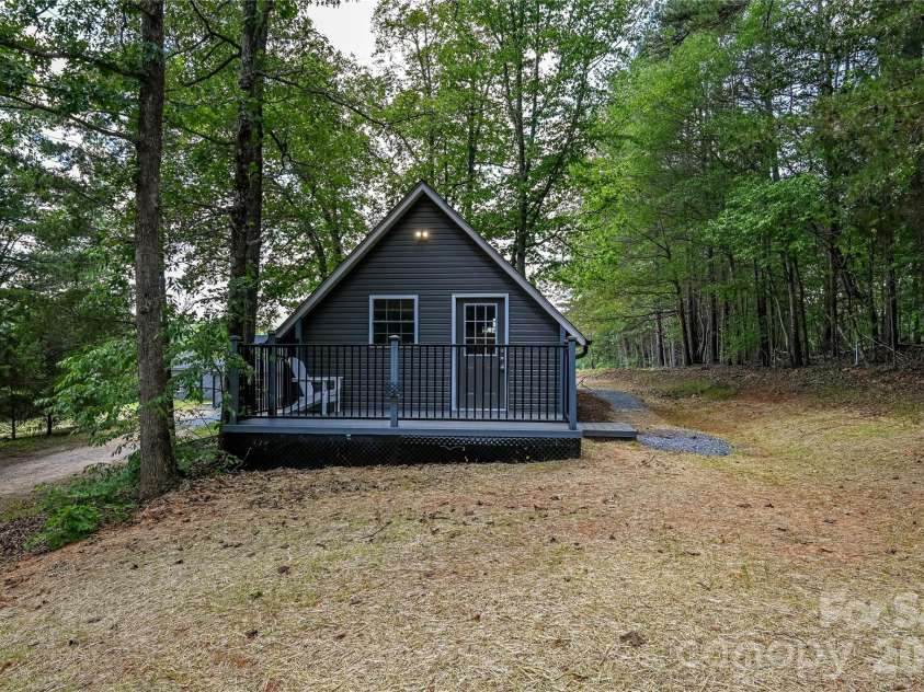 3100 Henry Knob Road, Clover, SC 29710.  MLS# CAR4385141, YatesRealty ID 24585. 