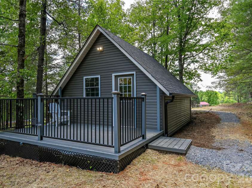 3100 Henry Knob Road, Clover, SC 29710.  MLS# CAR4385141, YatesRealty ID 24585. 