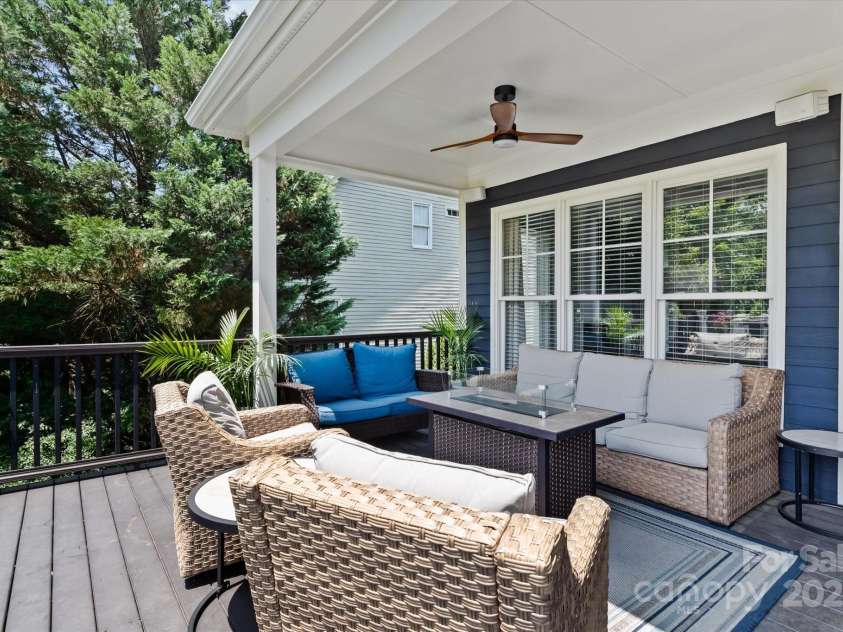 615 Oak Drive, Huntersville, NC 28078.  MLS# CAR4270830, YatesRealty ID 24585. 