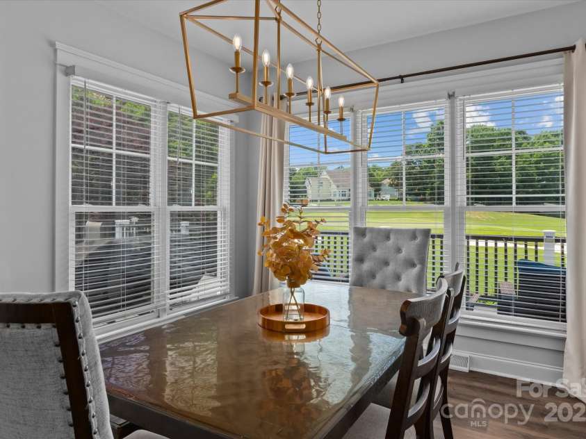 615 Oak Drive, Huntersville, NC 28078.  MLS# CAR4270830, YatesRealty ID 24585. Dining/Breakfast Area