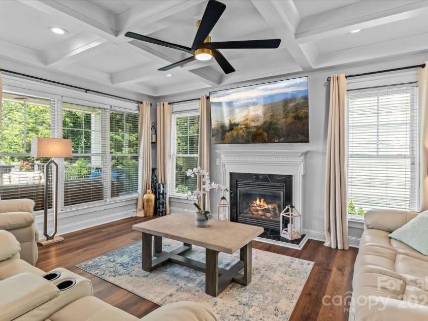 615 Oak Drive, Huntersville, NC 28078.  MLS# CAR4270830, YatesRealty ID 24585. Great Room w/Coffered Ceiling