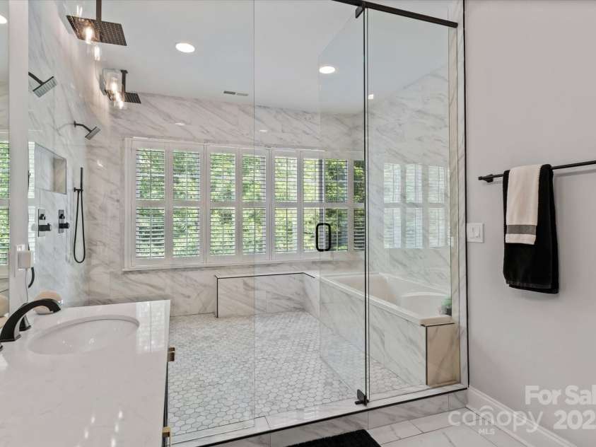 615 Oak Drive, Huntersville, NC 28078.  MLS# CAR4270830, YatesRealty ID 24585. Master Bath w/Wet Room