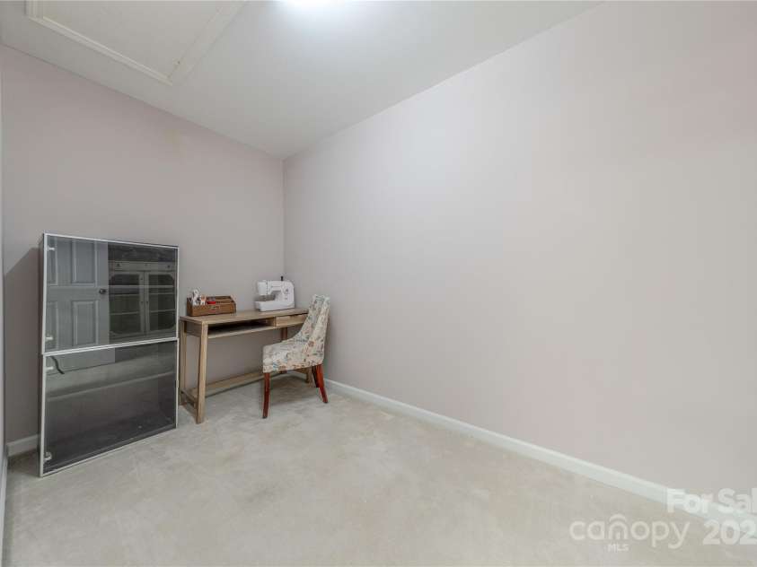 8603 Bookwalter Court, Charlotte, NC 28277.  MLS# CAR4286870, YatesRealty ID 24586. Flex space