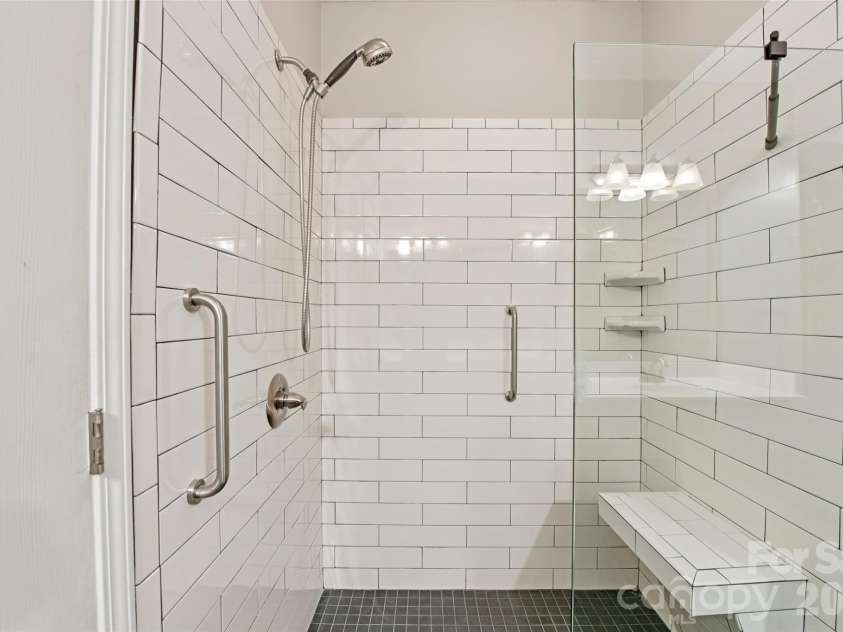 8603 Bookwalter Court, Charlotte, NC 28277.  MLS# CAR4340517, YatesRealty ID 24586. 1st Floor Ensuite
