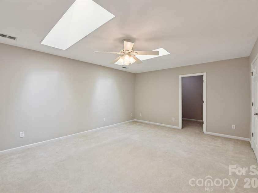 8603 Bookwalter Court, Charlotte, NC 28277.  MLS# CAR4340517, YatesRealty ID 24586. Oversized loft
