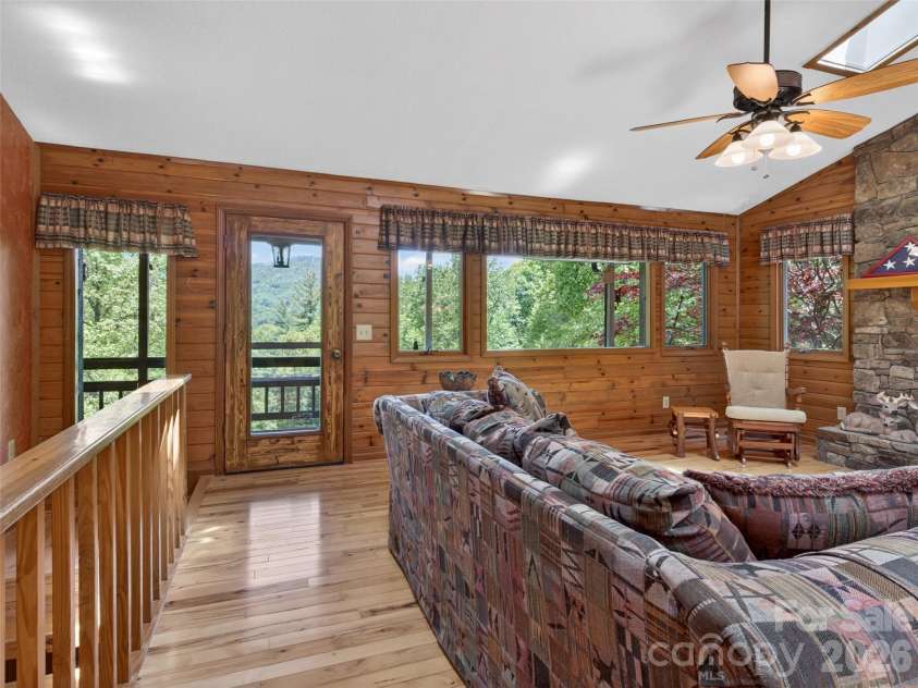 255 Westover Lane, Burnsville, NC 28714.  MLS# CAR4379846, YatesRealty ID 24587. 