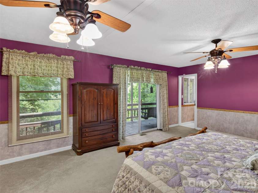 255 Westover Lane, Burnsville, NC 28714.  MLS# CAR4379846, YatesRealty ID 24587. 