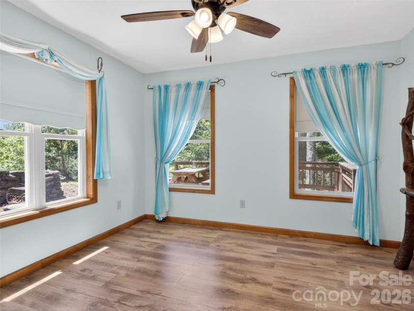 255 Westover Lane, Burnsville, NC 28714.  MLS# CAR4379846, YatesRealty ID 24587. 