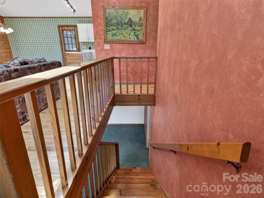 255 Westover Lane, Burnsville, NC 28714.  MLS# CAR4379846, YatesRealty ID 24587. 