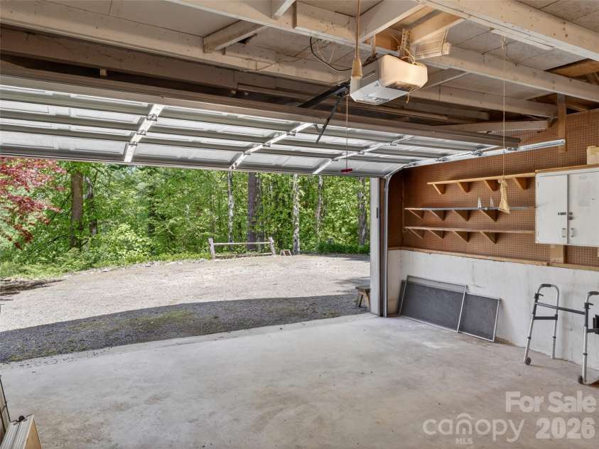 255 Westover Lane, Burnsville, NC 28714.  MLS# CAR4379846, YatesRealty ID 24587. 