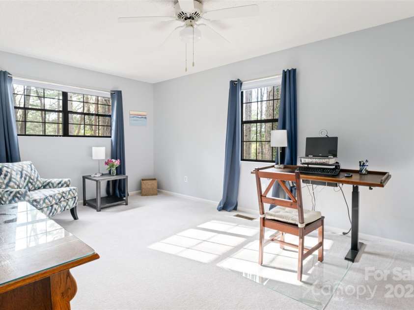 21 Mann Road, Asheville, NC 28805.  MLS# CAR4241057, YatesRealty ID 24588. 2nd Large Bedroom/Office