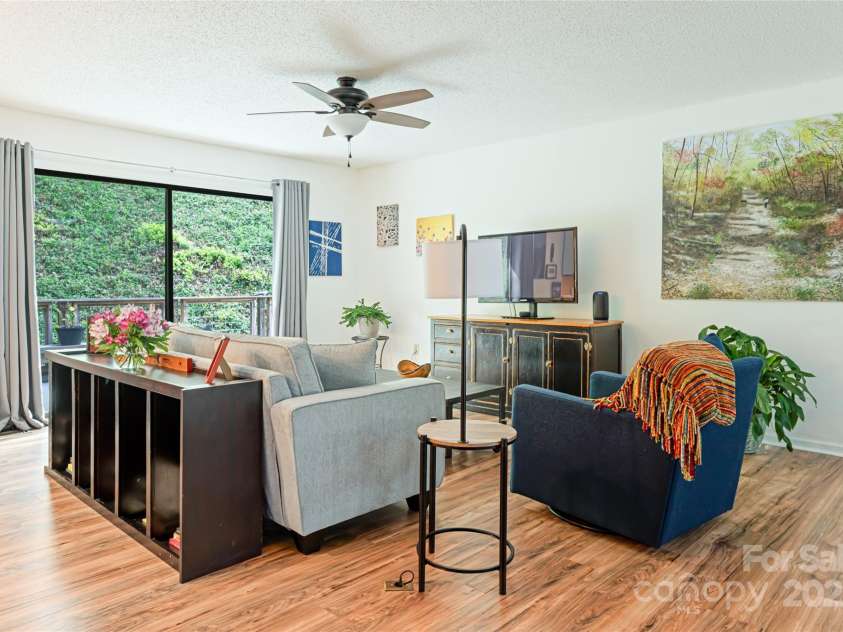 21 Mann Road, Asheville, NC 28805.  MLS# CAR4241057, YatesRealty ID 24588. Living Area