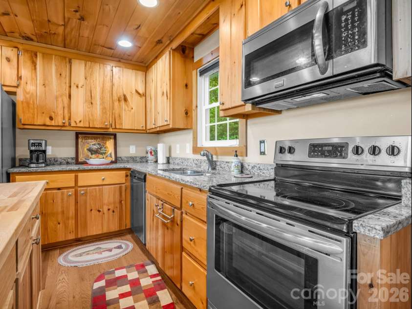 603 Pace Mountain Road, Saluda, NC 28773.  MLS# CAR4375327, YatesRealty ID 24588. 