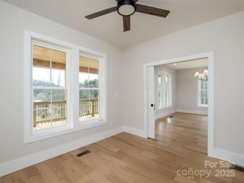 27 Diana Rose Lane, Asheville, NC 28805.  MLS# CAR4216342, YatesRealty ID 24589. 