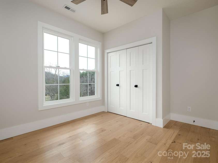27 Diana Rose Lane, Asheville, NC 28805.  MLS# CAR4216342, YatesRealty ID 24589. 
