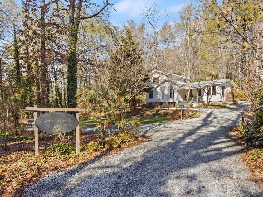2525 Kanuga Road, Hendersonville, NC 28739.  MLS# CAR4347541, YatesRealty ID 2459. 