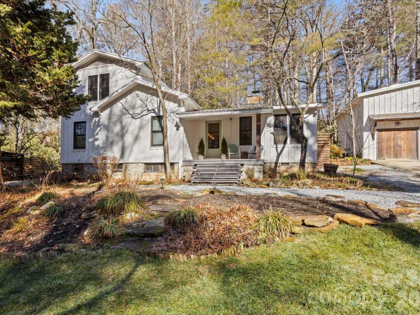 2525 Kanuga Road, Hendersonville, NC 28739.  MLS# CAR4347541, YatesRealty ID 2459. 