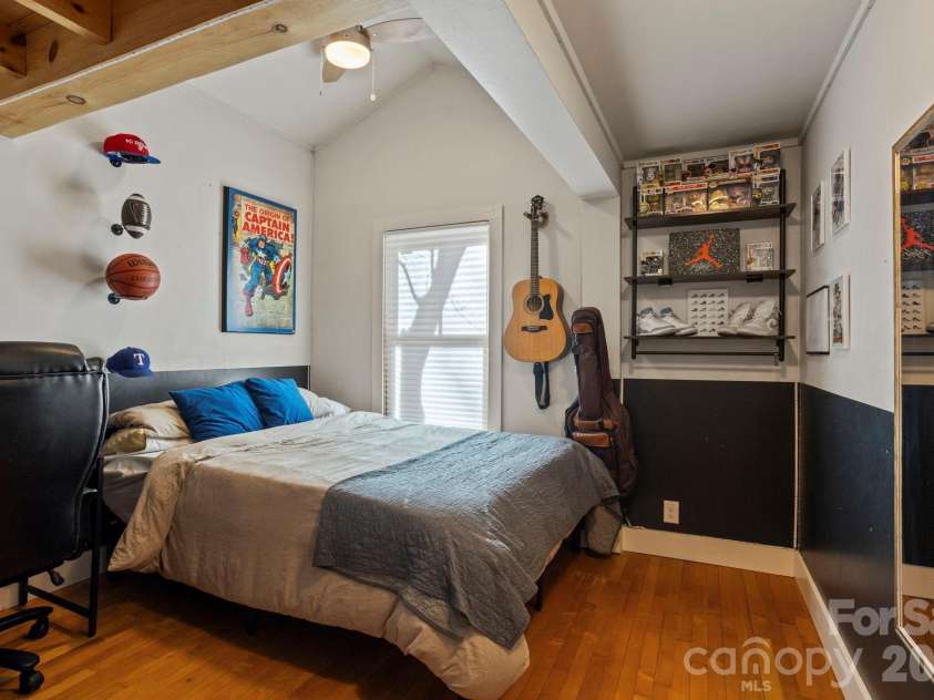 2525 Kanuga Road, Hendersonville, NC 28739.  MLS# CAR4347541, YatesRealty ID 2459. 