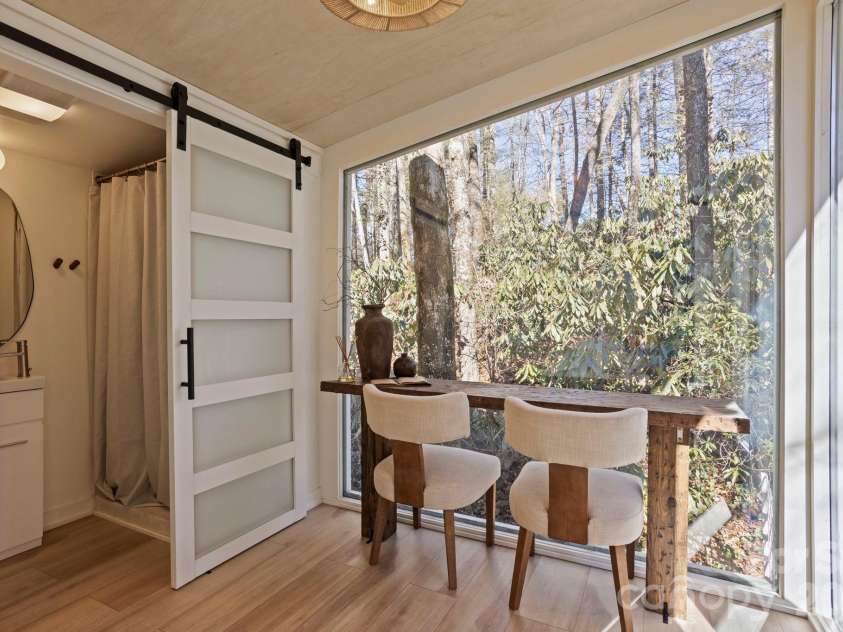 2525 Kanuga Road, Hendersonville, NC 28739.  MLS# CAR4347541, YatesRealty ID 2459. 
