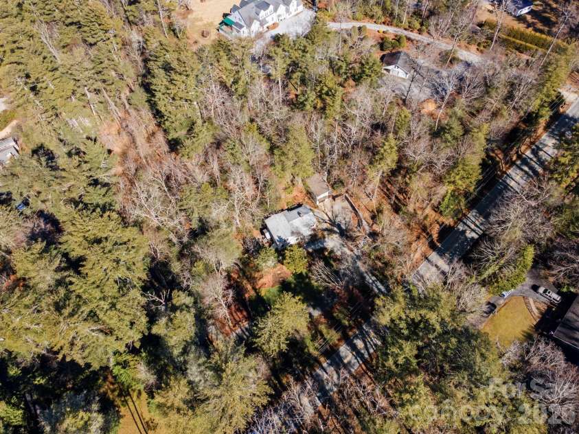 2525 Kanuga Road, Hendersonville, NC 28739.  MLS# CAR4347541, YatesRealty ID 2459. 