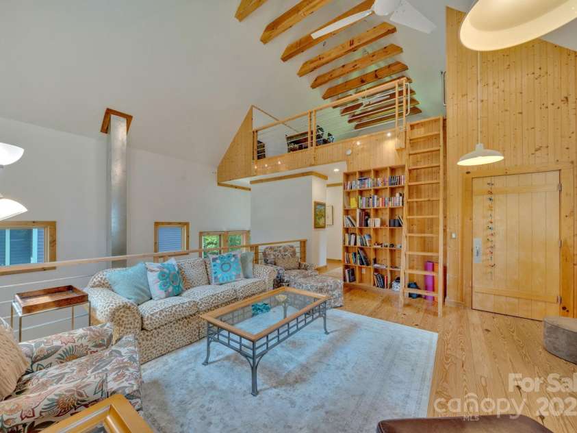 222 Westover Drive, Asheville, NC 28801.  MLS# CAR4260842, YatesRealty ID 24590. 