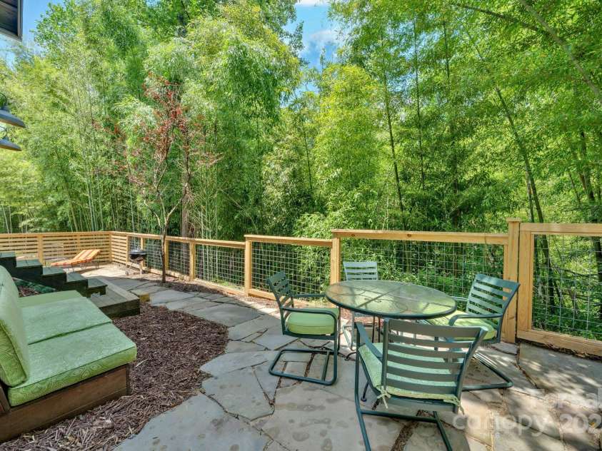 222 Westover Drive, Asheville, NC 28801.  MLS# CAR4260842, YatesRealty ID 24590. 