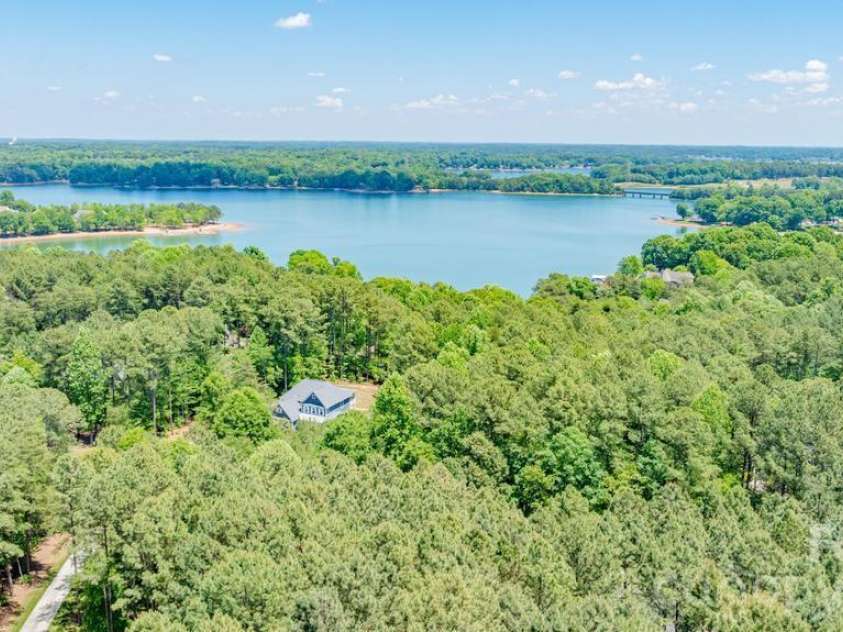7315 Bay Ridge Drive, Denver, NC 28037.  MLS# CAR4382243, YatesRealty ID 24590. 