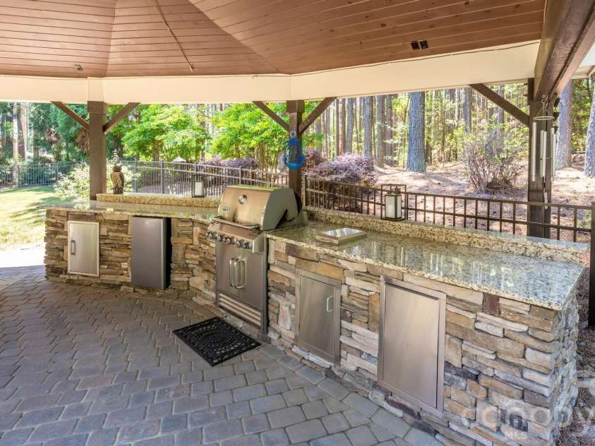 7315 Bay Ridge Drive, Denver, NC 28037.  MLS# CAR4382243, YatesRealty ID 24590. Outdoor kichen