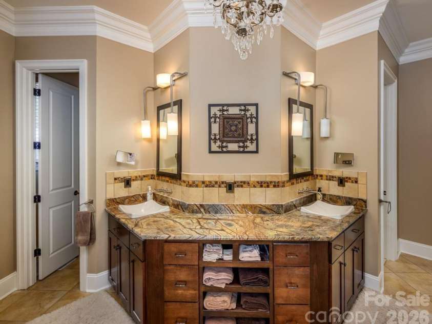 7315 Bay Ridge Drive, Denver, NC 28037.  MLS# CAR4382243, YatesRealty ID 24590. Primary Bedroom bath